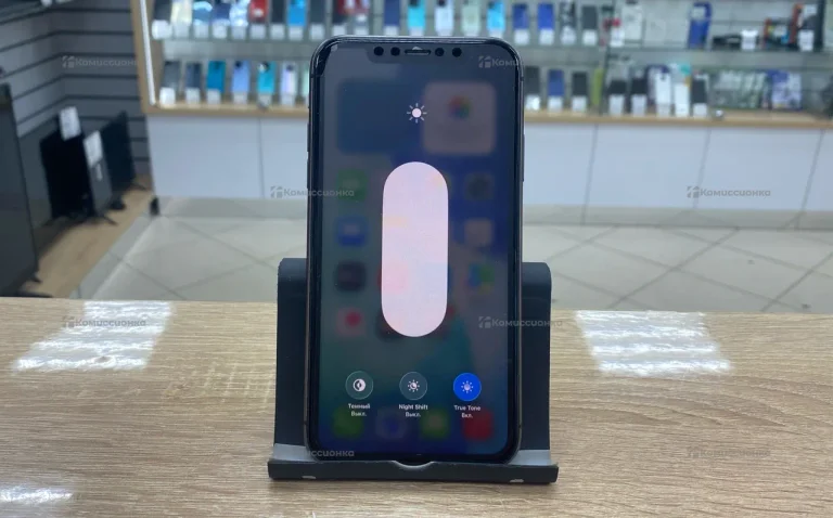 Apple iPhone 11 4/64 ГБ