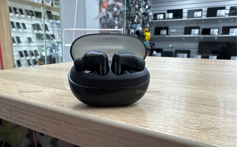 Наушники  tecno
