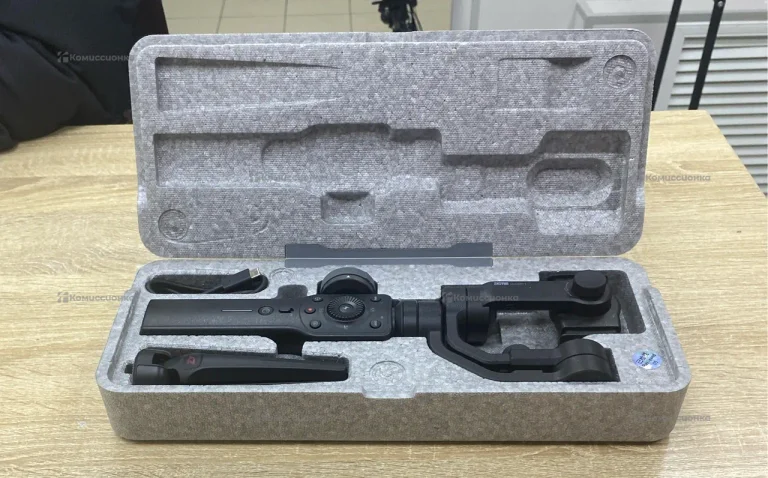 Стабилизатор для камеры Zhiyun smooth 4
