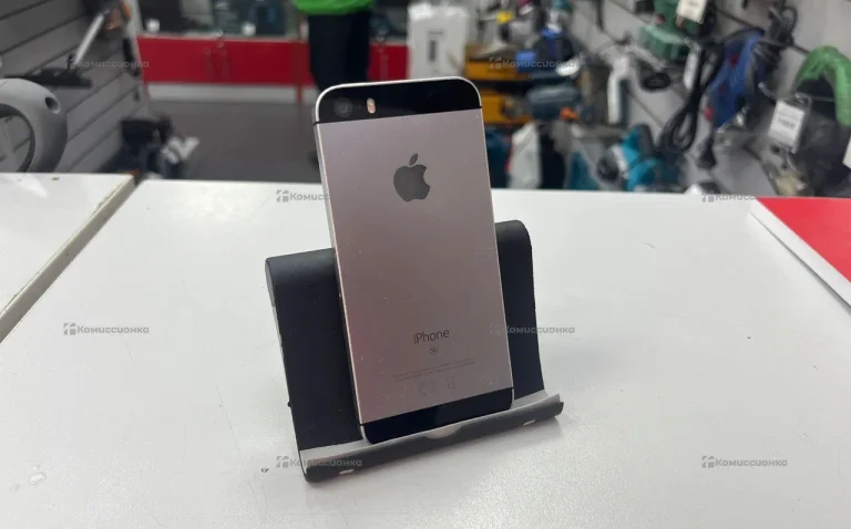 Apple iPhone SE 2/64 ГБ