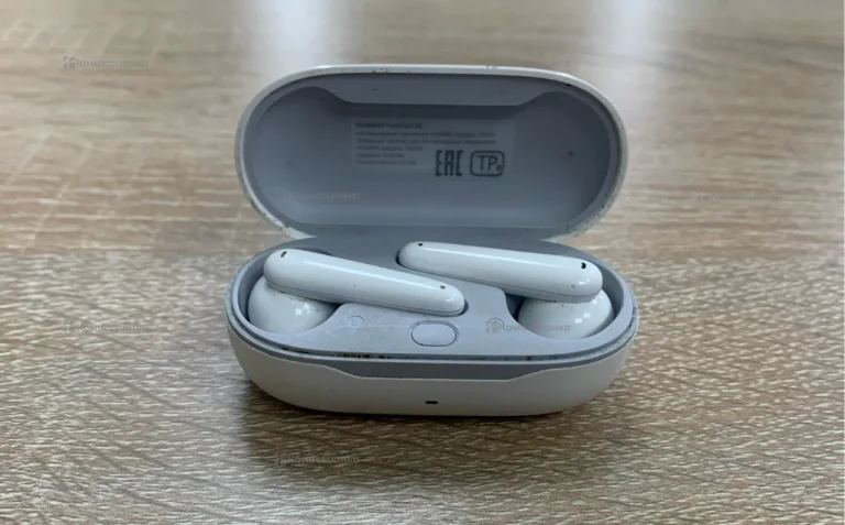 Наушники  Huawel