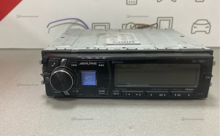 Автомагнитола  ALPINE iDE-178BT