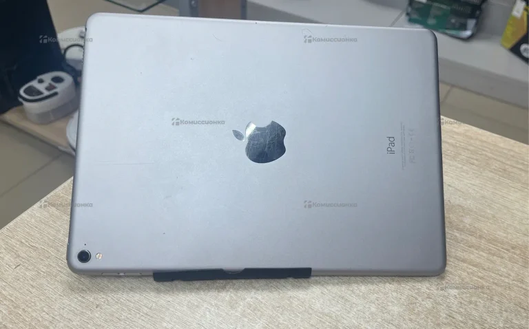 Планшет Apple iPad Pro 9.7 32Gb Wi-Fi