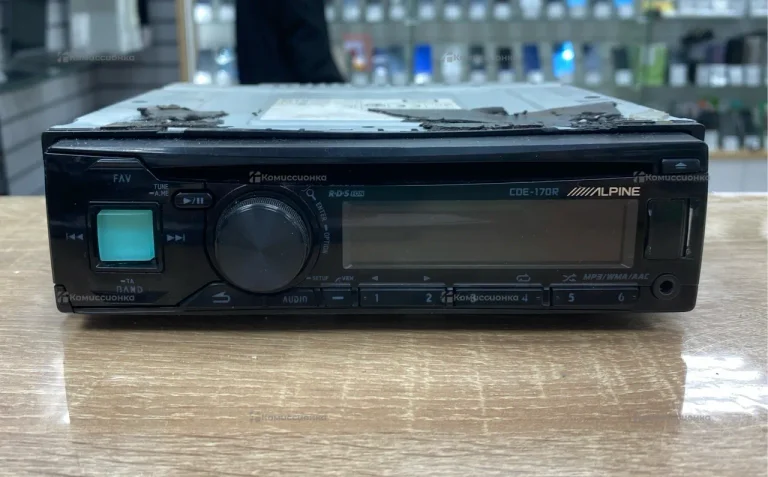 Автомагнитола  Alpine CDE-170R