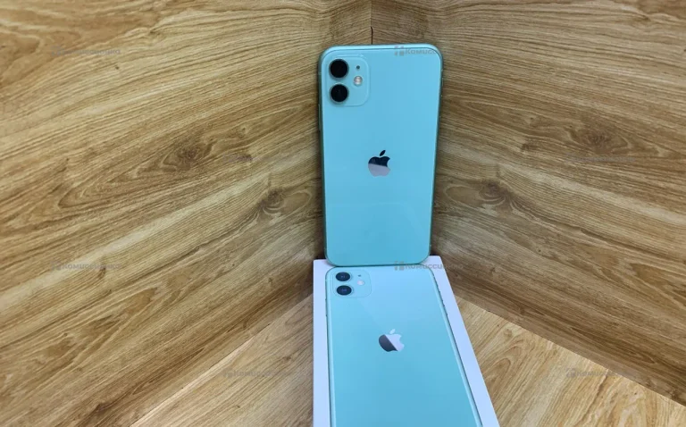 Apple iPhone 11 4/128 ГБ