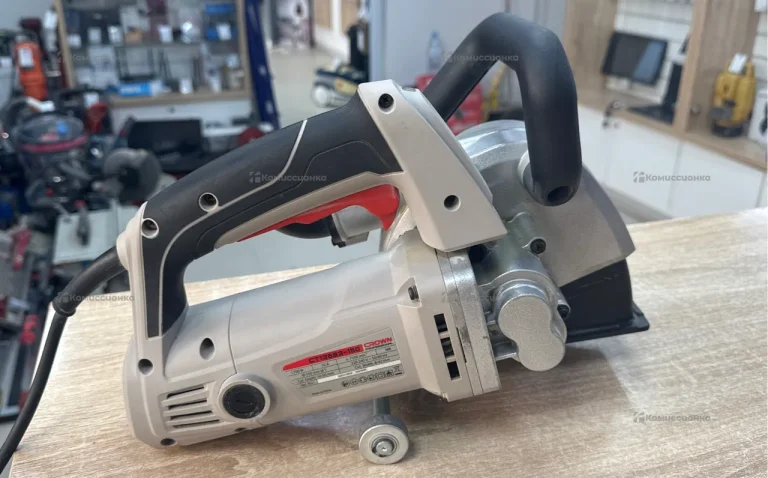 Штроборез Crown Professional CT13683-150