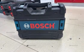 Лазерный уровень Makita.