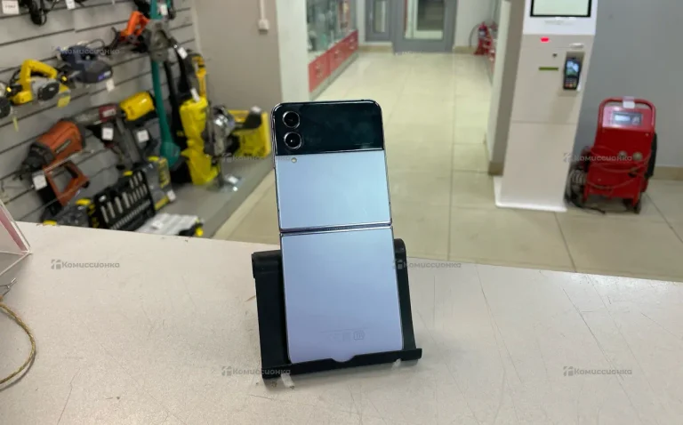 Samsung Galaxy Z Flip4 8/256 ГБ