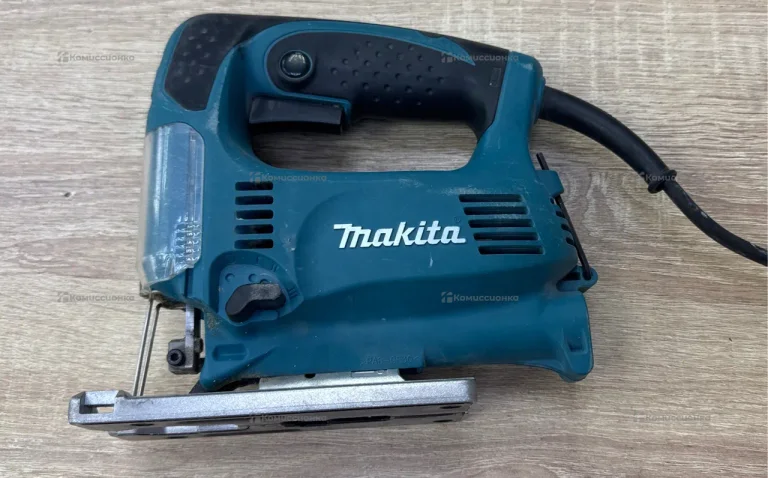 Электролобзик Makita 4329