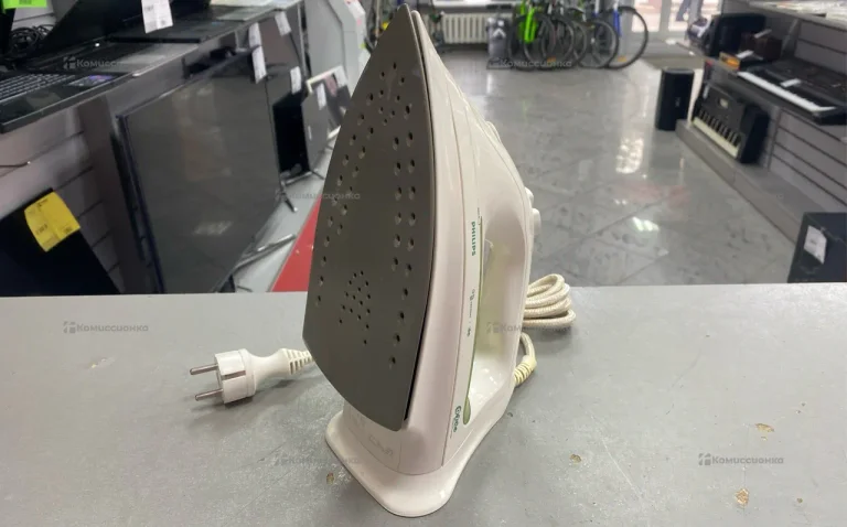 Утюг Philips HI535