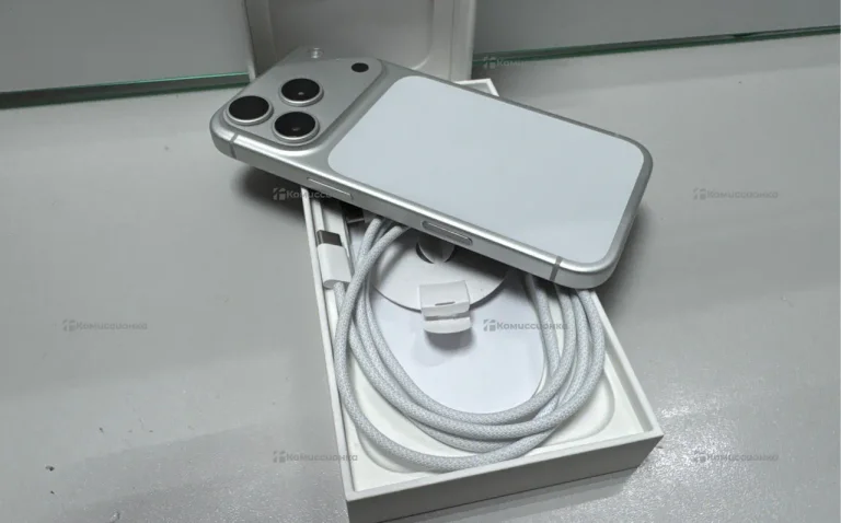 Apple iPhone 17 Pro 8/256 ГБ