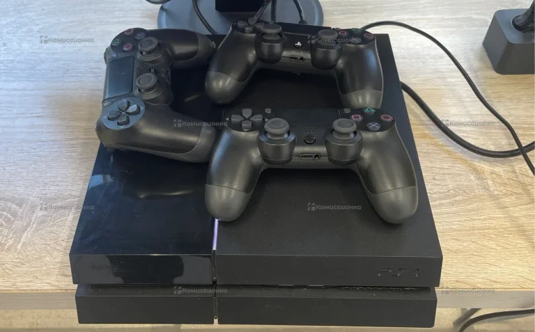Приставка Sony PS4 Fat 500Gb.