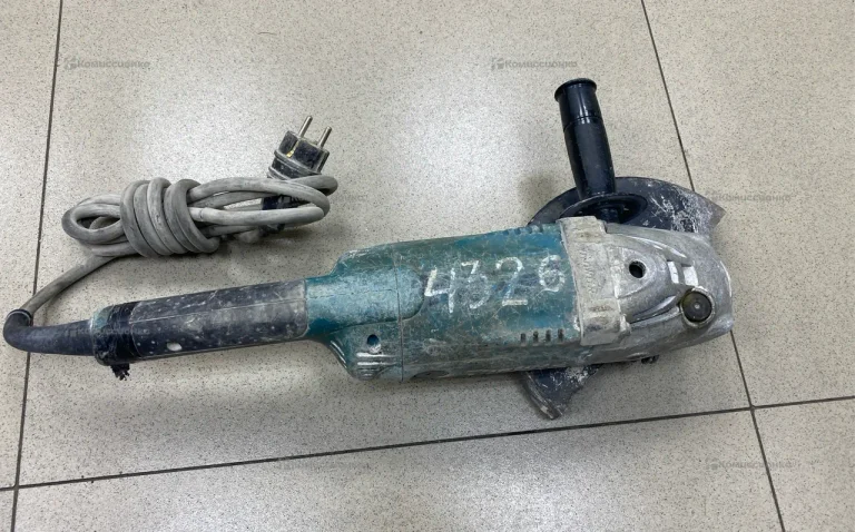 УШМ Makita GA9020