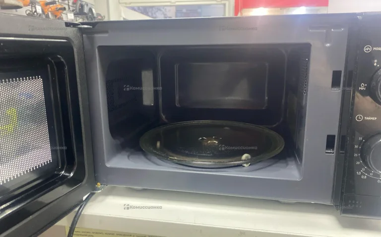 Микроволновая печь  binatone