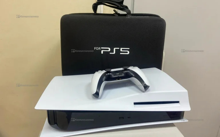 Приставка PS5 с дисководом.