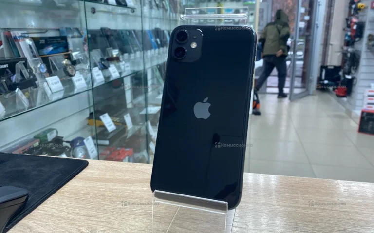 Apple iPhone 11 4/64 ГБ