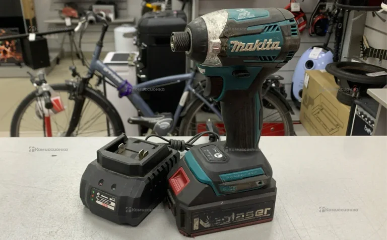 Винтоверт makita DTD154RFE