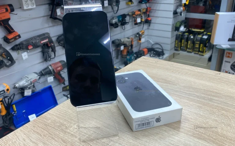 Apple iPhone 16 8/256 ГБ