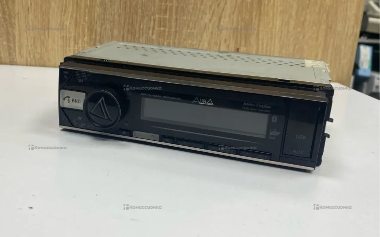 Автомагнитола  Aura AMH-76DSP