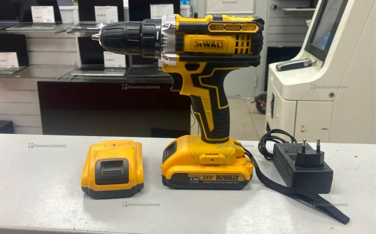 шуруповерт DeWALT dw625