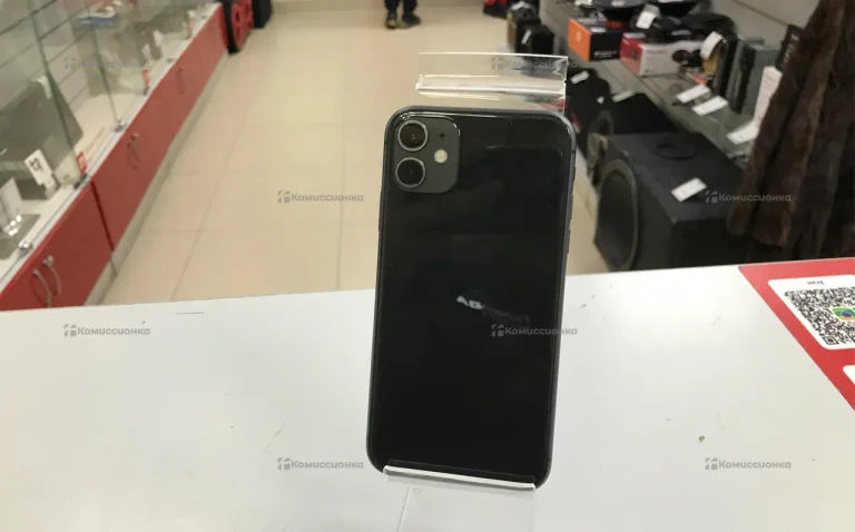 Apple iPhone 11 4/64 ГБ