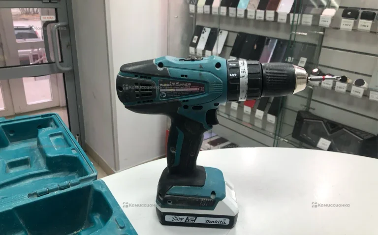 Дрель-шуруповерт makita HP457DWE