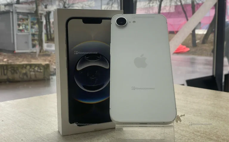 Apple iPhone 16e 8/128 ГБ