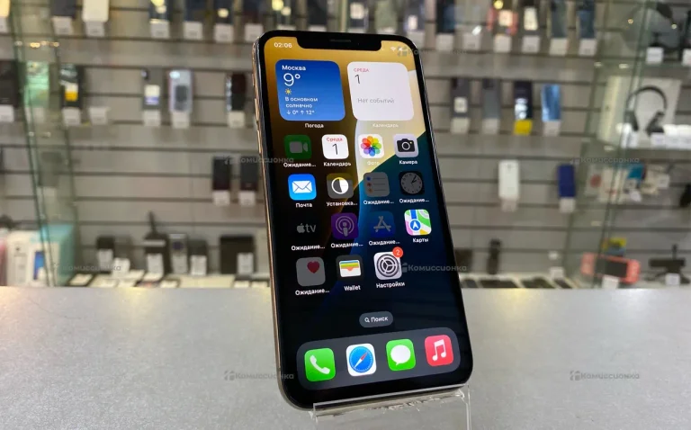 Apple iPhone XS 4/64 ГБ