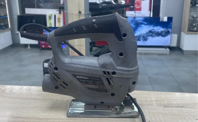 Электролобзик Победа Л-55-570