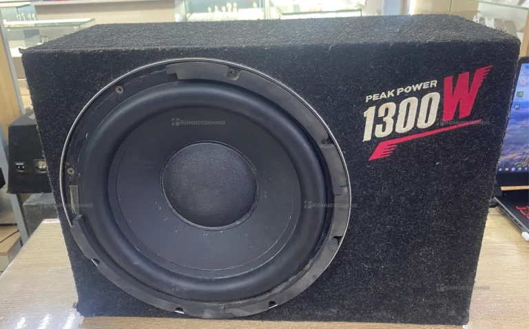 Сабвуфер  peak 1300