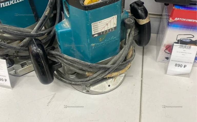 Фрезер makita 3612