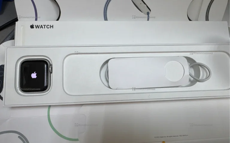 Часы  Apple Watch se 2