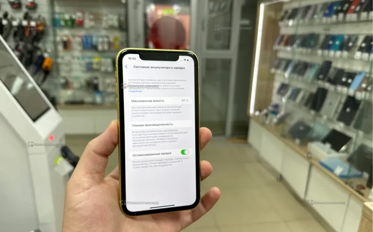 Apple iPhone 11 4/64 ГБ