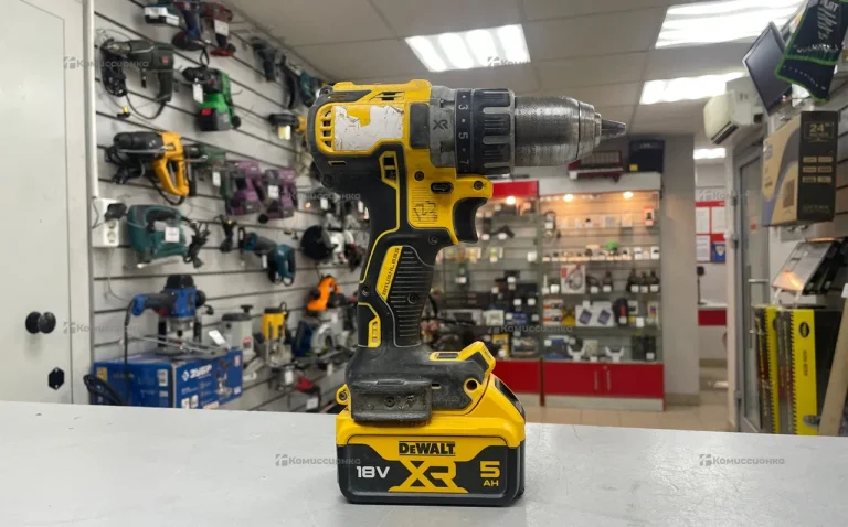 Аккумуляторная дрель-шуруповерт DeWALT DCD791NT