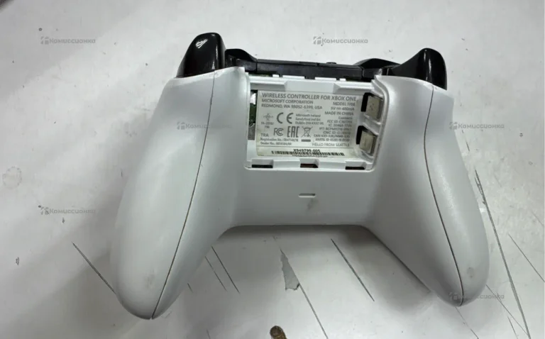 Джойстик Xbox One