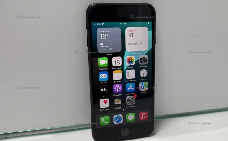 Apple iPhone SE (2020) 3/64 ГБ