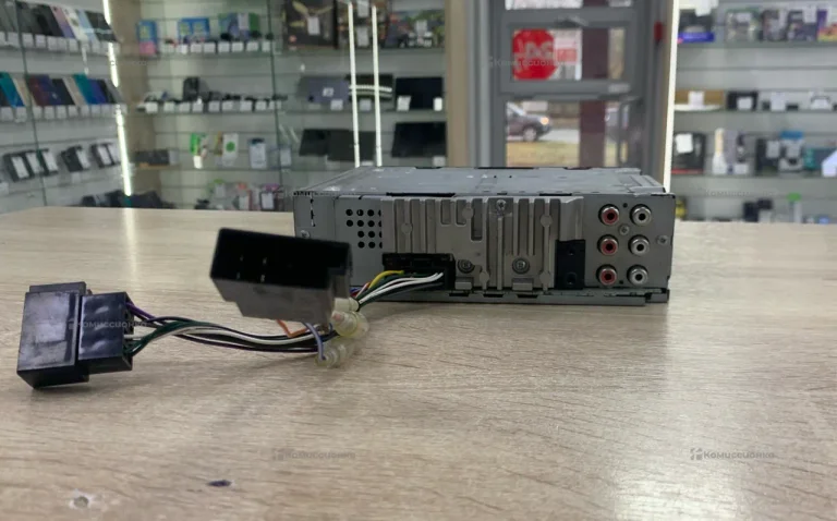 Автомагнитола  pioner mvh-x580bt