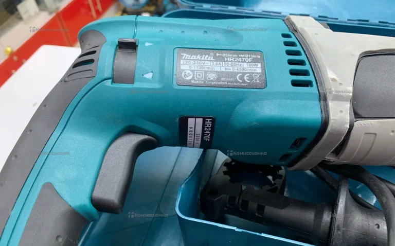 Перфоратор makita HR2470F