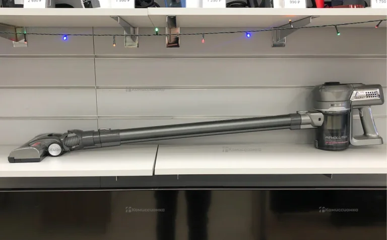 Пылесос Redmond UR371