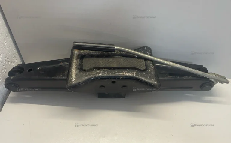 Домкрат ford 10t