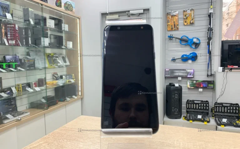 Samsung Galaxy A6 (2018) 3/32 ГБ