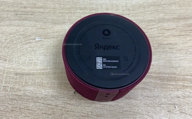 Колонка  Яндекс станция мини с часами