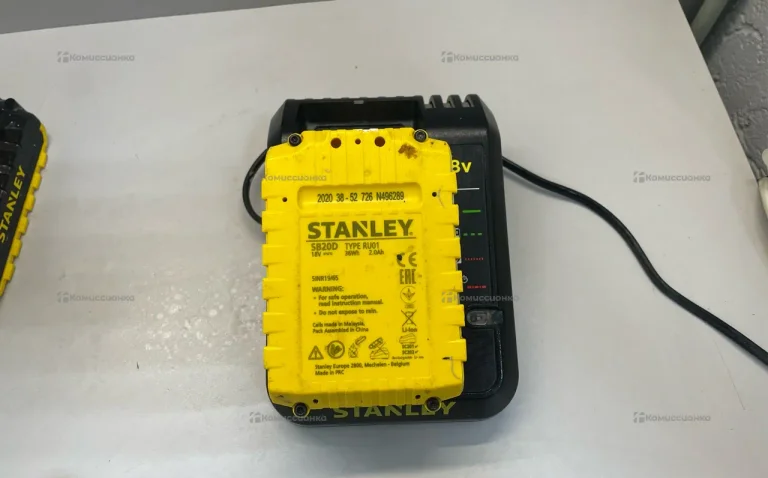 Аккумуляторная дрель-шуруповерт Stanley SCD201D2K