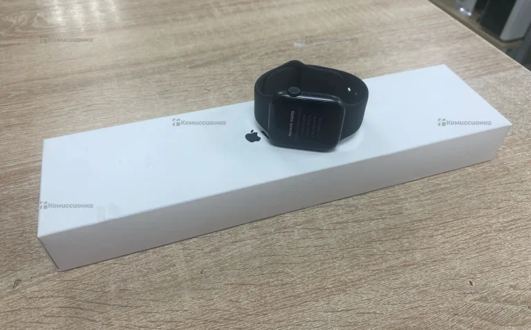Часы Apple Watch SE 44mm