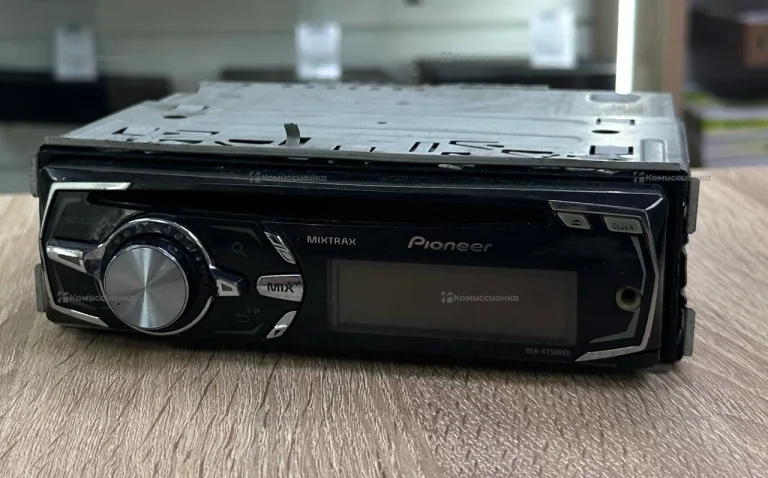 Автомагнитола  pioneer DEH-X7500SD
