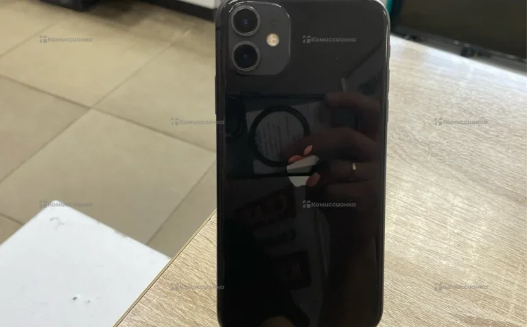 Apple iPhone 11 4/128 ГБ