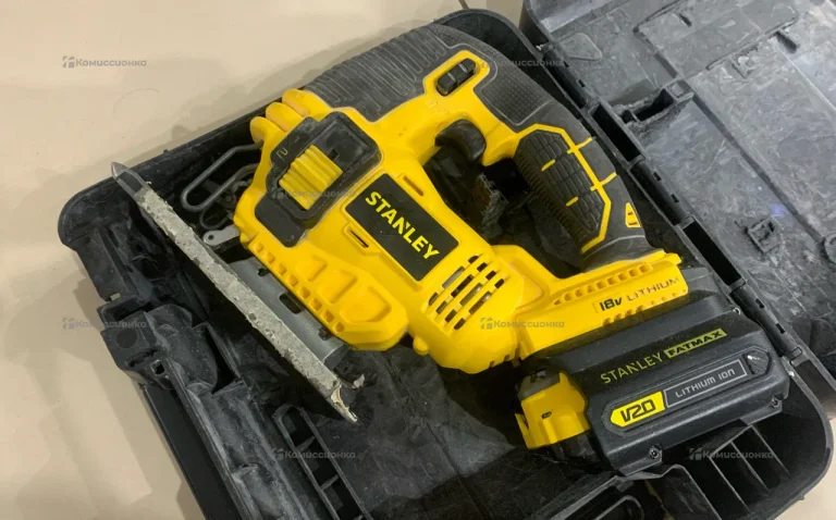 Аккумуляторный лобзик Stanley STSC1860