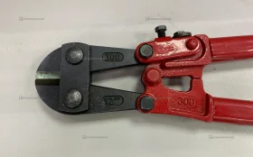 Купить болторез красный б/у , в Краснодар Цена:500рублей