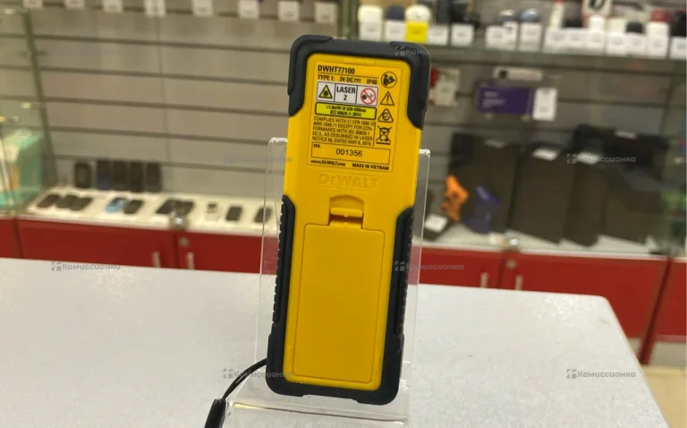 Лазерный дальномер Dewalt DWHT77100