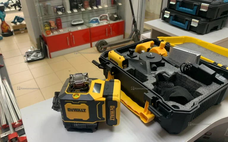 Лазерный уровень DeWalt 4D (p)